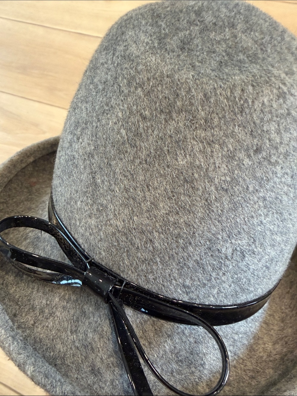 Vintage TNL 100% Gray Wool Bowler Hat with Patent Trim